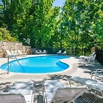 High Cotton 3 Bedroom Home With Hot Tub