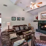 River Cottage 3 Bedroom Downtown Home With Hot Tub