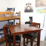 Oak Square 210
