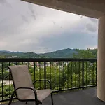 Gatlinburg Chateau Condo 506