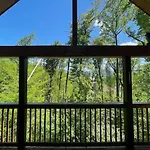 Take It Easy With Hot Tub And Community Pool