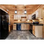 City Hideaway - Hot Tub, Fireplace, Grill
