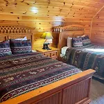 Black Bear Hideaway Cabin
