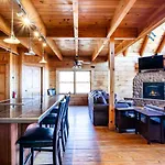 Little Cub Retreat Mtn View, Hot Tub, Indoor Pool