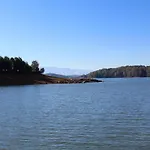 High Chalet, 2 Bedrooms, Sleeps 6, Amazing View, Pool Access, Wifi
