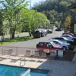 Mountain House Inn Downtown