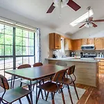 Little Cub Cottage - Mtn Views & Community Pools