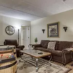 Gatlinburg Towers Condo Unit 501 - Great Location! Close To Town! Condo
