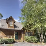 Point Of View - Spacious 2 Bedroom With A Loft Just Off Glades Road Cabin