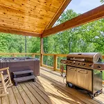 Brand New Build 5 Bedroom, 5 Bath With 4,000 Sq Ft With Mountain View Cabin
