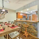Chalet Village Upper Alpine Condo With Pool Access!