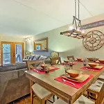 Chalet Village Upper Alpine Condo With Pool Access!