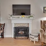 Gatlinburg Condo With Mountain Views And Pool Access
