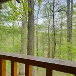 Gatlinburg Cabin With Pool Table About 6 Mi To Downtown!