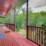 Quiet Gatlinburg Cabin With Lookout Decks And Hot Tub!