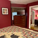 Relaxing Mountain Condo In Gatlinburg With City View !