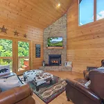 Alexas Hideaway, 1 Bedroom 1 Loft, Pool, Hot Tub, Wifi, Sleeps 6
