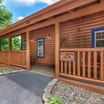 Alexas Hideaway, 1 Bedroom 1 Loft, Pool, Hot Tub, Wifi, Sleeps 6