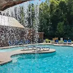 Luxury 4Br Cabin In Gatlinburg With Views Hot Tub With Private Deck Game Room Most Popular Coffee Bar Perfect For Family Getaway Tennis Courts Infant Crib And Karaoke System