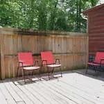 The Cave At Shady Woods - 1 Bedroom Studio - Walk To Downtown!