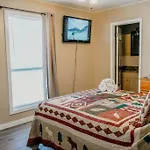 Charming Suite In Downtown Gatlinburg