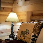 Smoky\'S Den II