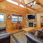 Spacious Smokies Cabin - Hot Tub With Mountain Views