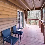 Gatlinburg A-Frame Home With Hot Tub Near Parkway
