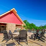 Pirates Peak Cabin