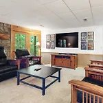 Woodland Hideaway