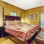 Woodland Hideaway