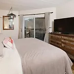 Bearly Behavin