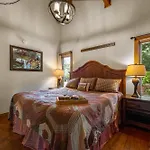 Twinflower Summit - Incredible Views, Pet Friendly!