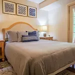 Cabin C In The Gatlinburg Art & Craft Community