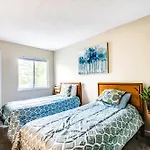 Gatlinburg Mountaintop Condo With Balcony And Views!