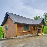 Gatlinburg Cabin In The Clouds With Hot Tub And Views!