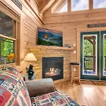 American Honey - Hot Tub, 1089 Of Free Attraction Tickets For Each Paid Day, Dollywood And More!