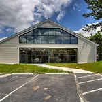Sky High Views!!-Peak Mountaintop-Outdoor Pool-Close To Downtown-Private Balcony-Wifi-Cable