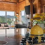 Breathtaking Views Cabin