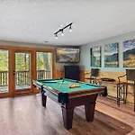 The Adventure Lodge Located In Black Bear Falls Resort With 3 King Suites!