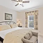 Bear Pass Is A 3 Bed 2 Bath Craftsman Style Home Located Within Walking Distance To Dt Gatlinburg