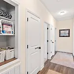 Bear Pass Is A 3 Bed 2 Bath Craftsman Style Home Located Within Walking Distance To Dt Gatlinburg