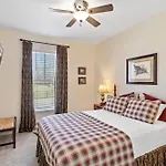 Bear Pass Is A 3 Bed 2 Bath Craftsman Style Home Located Within Walking Distance To Dt Gatlinburg
