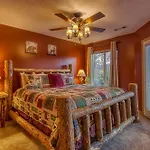3 Decks, Mtn Views! Tree Tops By Honeybearcabins - Luxury Rain Showers, 3 King Suites, Xl Hottub, Fireplace, Bear Sightings