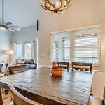 Downtown Gatlinburg Condo With Mountain-View Balcony