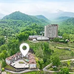 Mountain Calling - Resort Pool, Wifio, 1089 Free Tickets Each Paid Day, Dollywood And More
