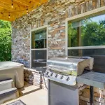 Secluded Gatlinburg Cabin Rental With Hot Tub!