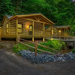 5 Cabins In Gburg Sleeps 16 Firepit & Games