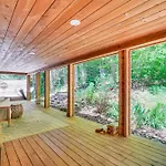 Pet-Friendly Gatlinburg Rental With Hot Tub!