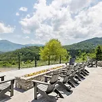 Highlands Of The Smokies 204: Beverly\'S 204